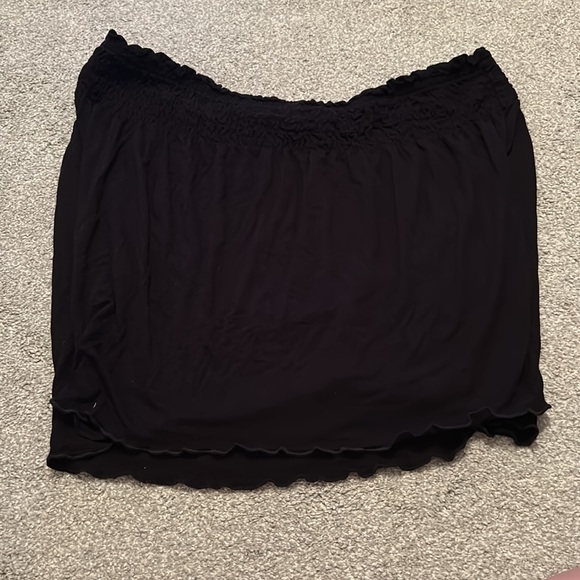 Black shorts - Picture 2 of 4